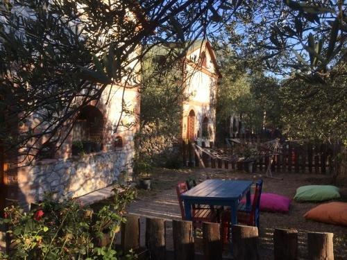 Айвалык: Mutlu Köy Nostalji Tatil Köyü