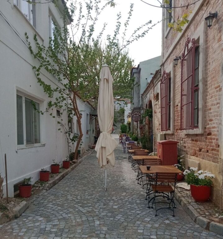 Бозджаада: Konak phaedra