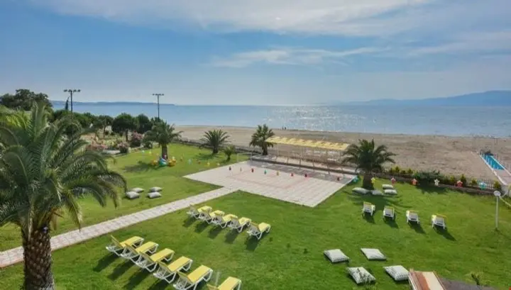 Бурхание: Yaşam Beach Otel