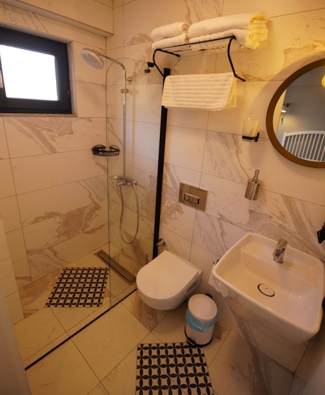 Бозджаада: Achilles Otel