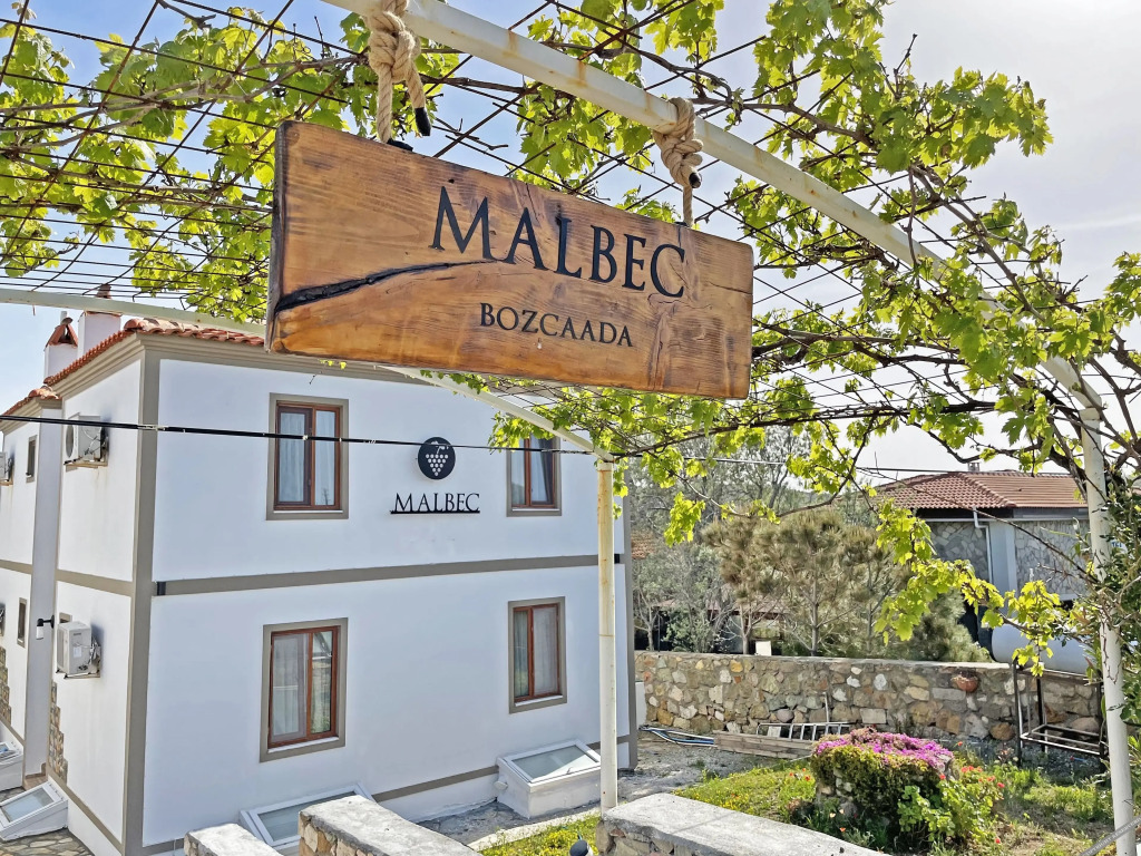 Бозджаада: Malbec Otel