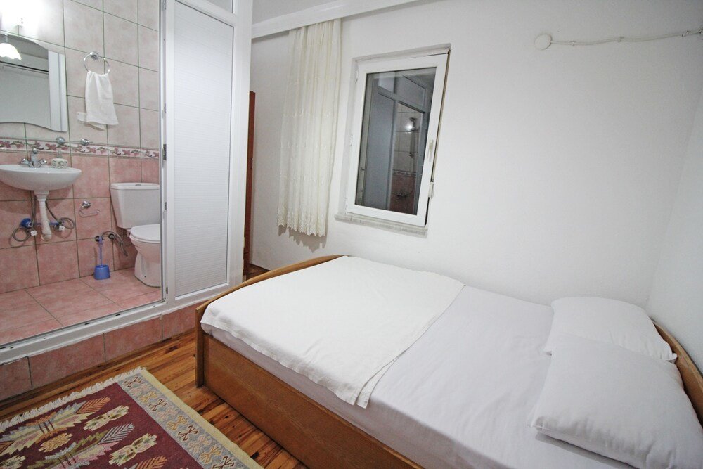 Бозджаада: Bozcaada Akdeniz Pansiyon