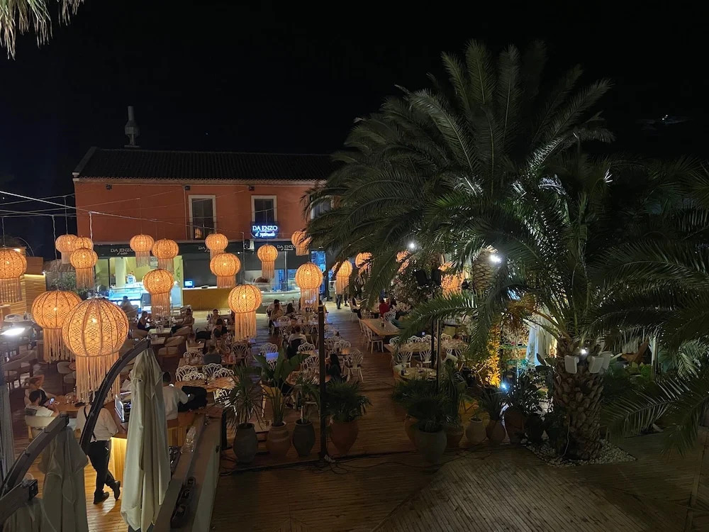 Чешме: Alacati Aura Plus