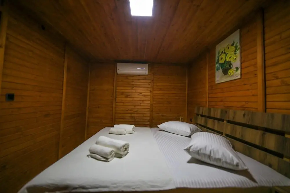 Чиралы: Seker Bungalov