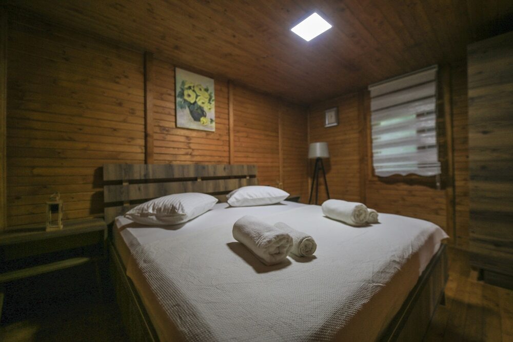 Чиралы: Seker Bungalov