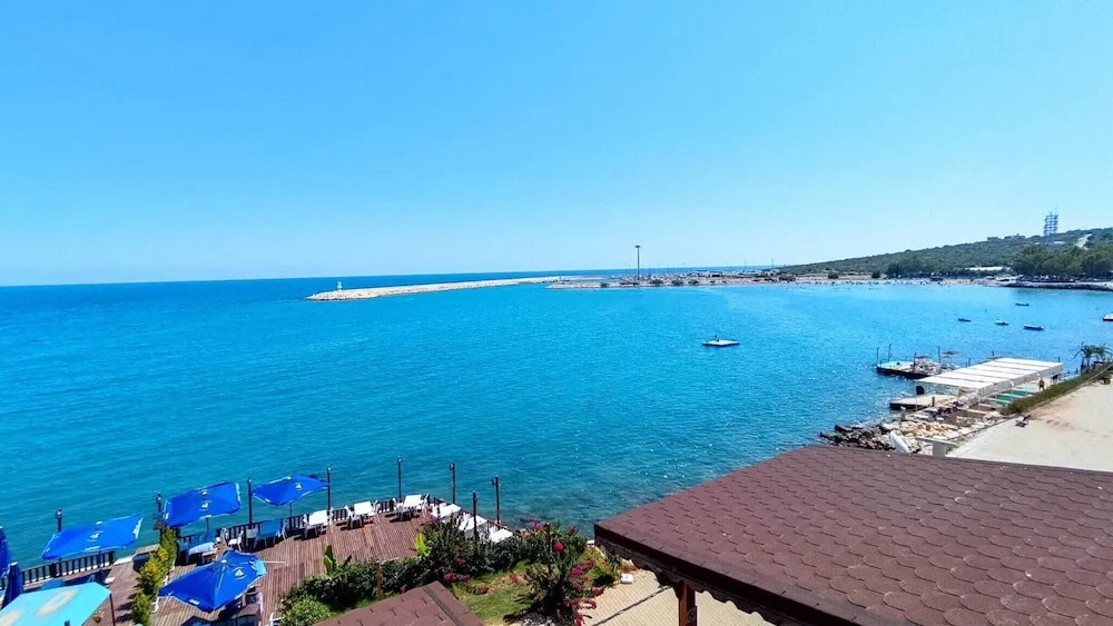 Силифке: Mose Restoran Motel Beach
