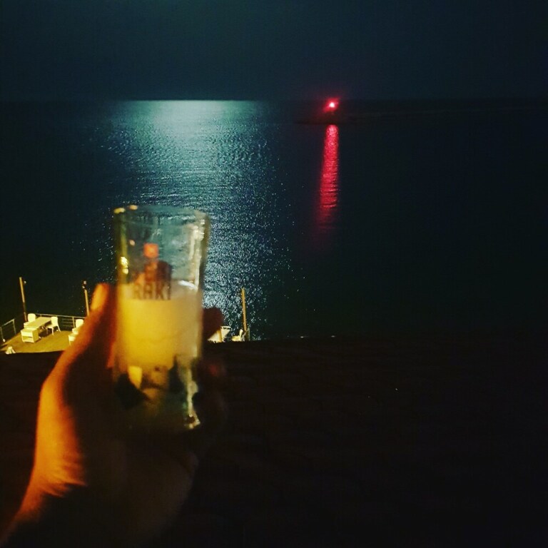Силифке: Mose Restoran Motel Beach