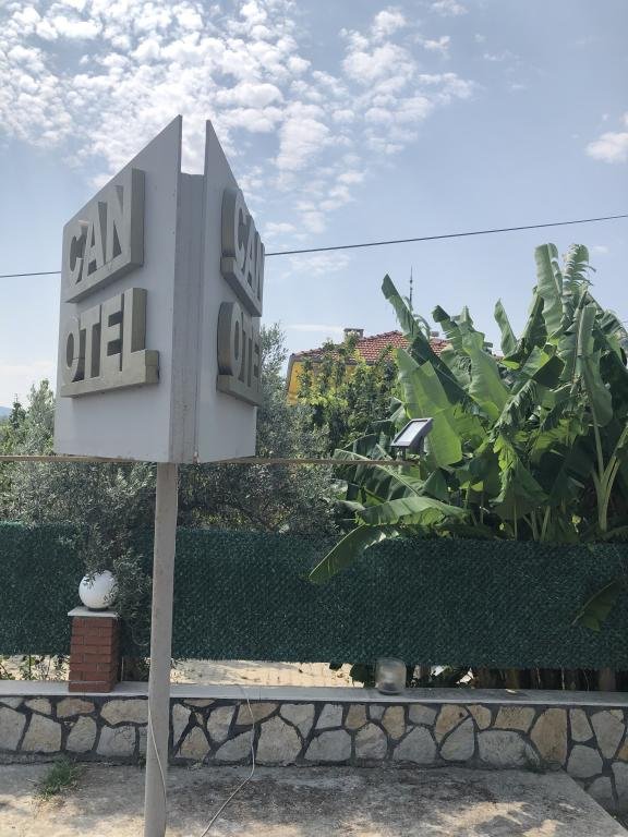 Урла: Can Otel Urla