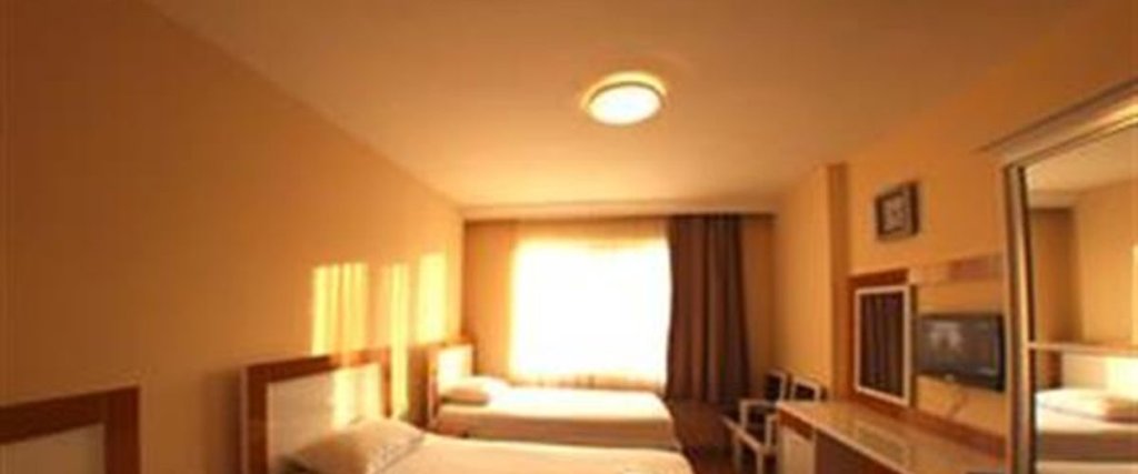 Дюздже: Otel Düzce