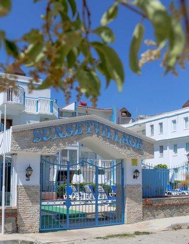 Капикири: Sunset Village Apart