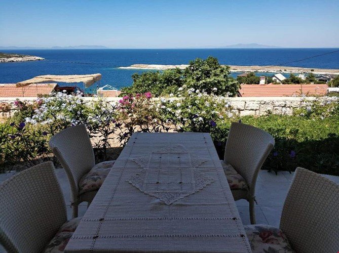 Karaburun'Daki Eviniz — фото 1