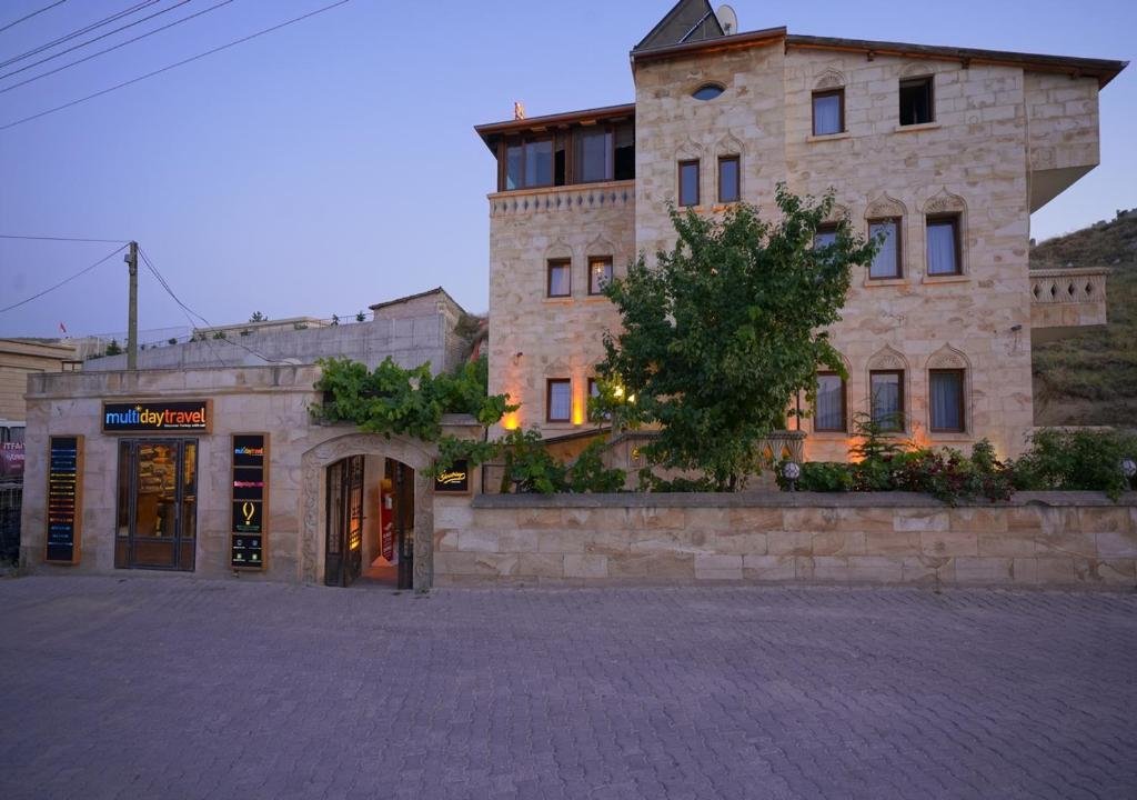 Гёреме: ShoeString Stone House