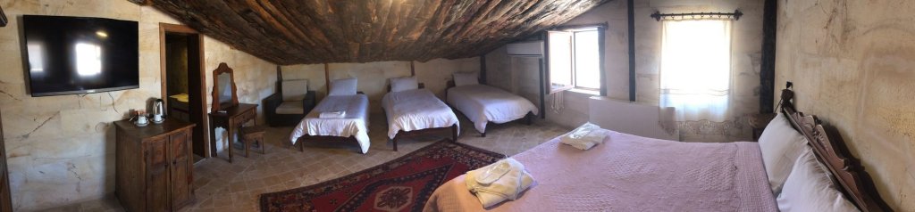 Гёреме: ShoeString Stone House