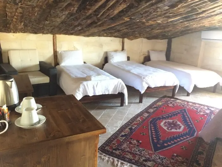 Гёреме: ShoeString Stone House