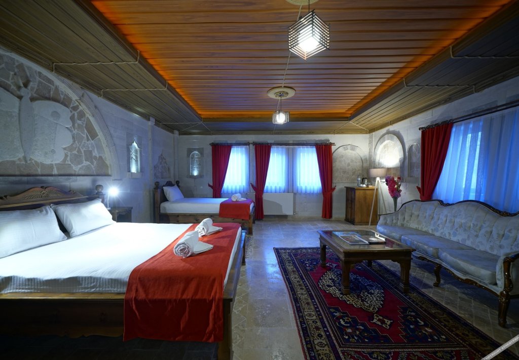 Гёреме: ShoeString Stone House