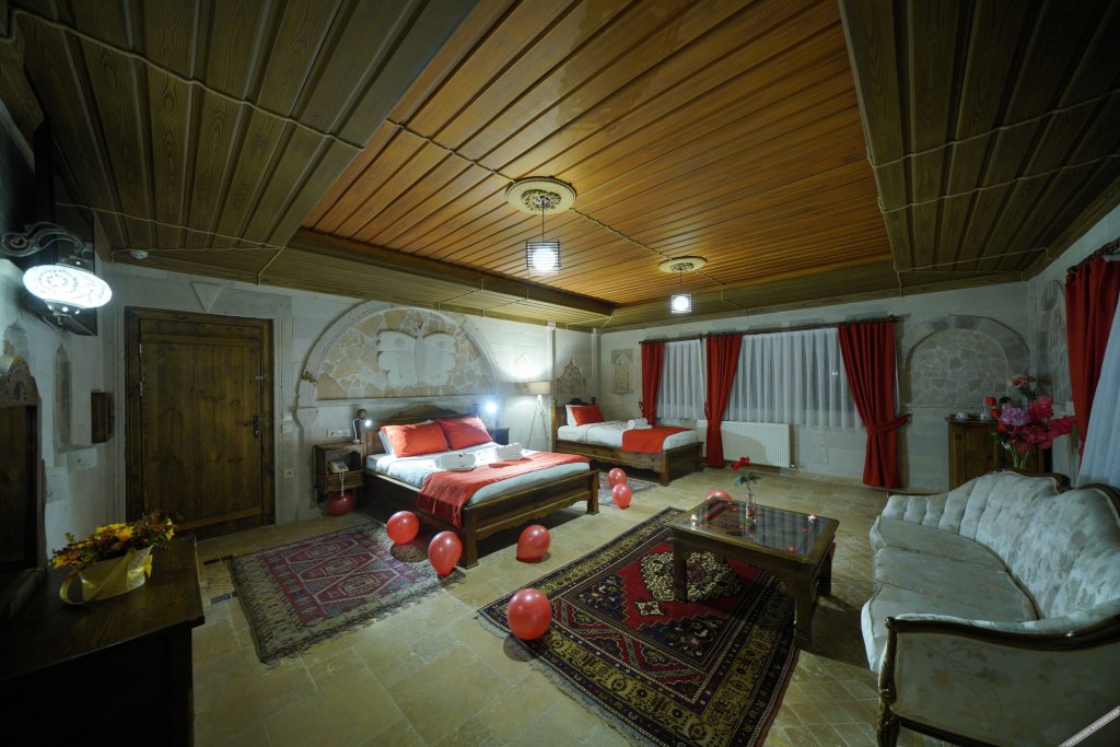 Гёреме: ShoeString Stone House