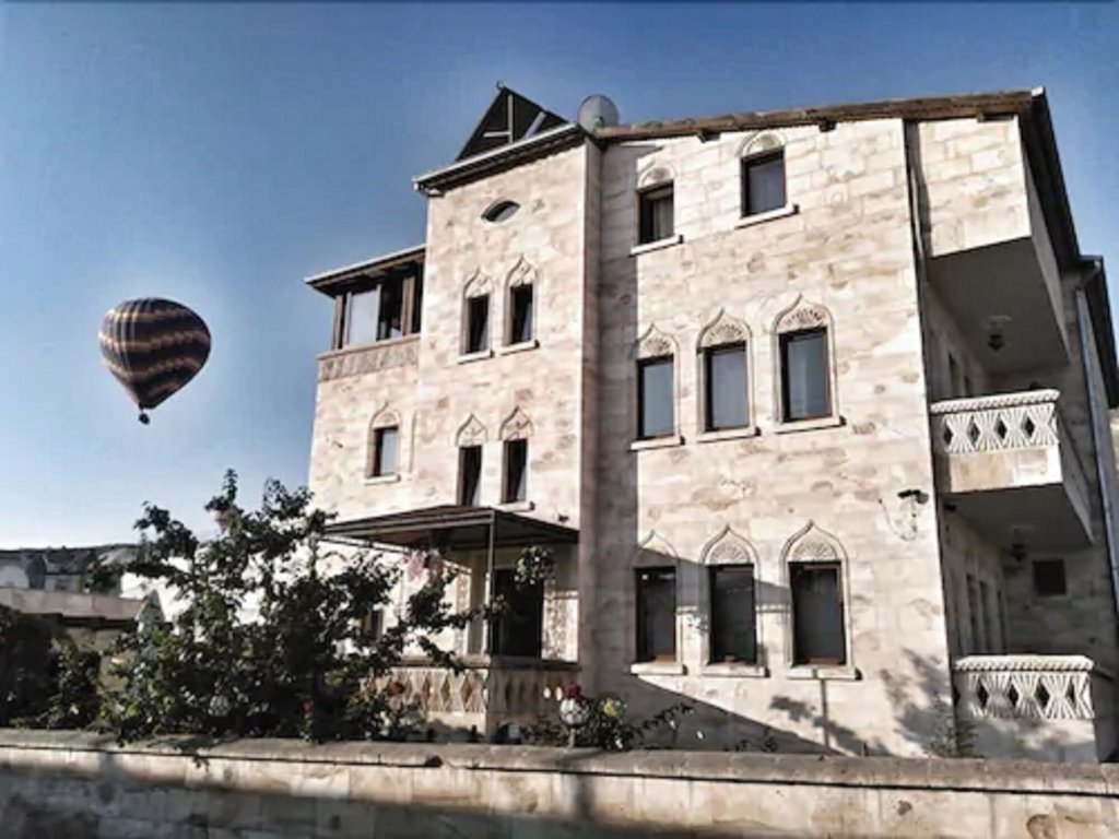 Гёреме: ShoeString Stone House