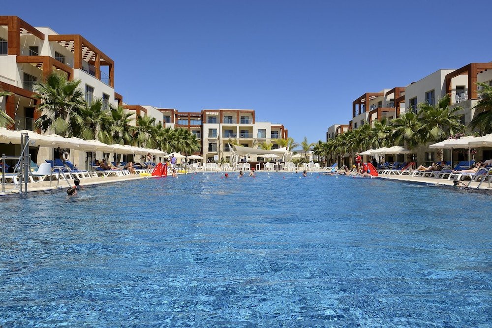 Тургутрейс: La Local Suites & Spa