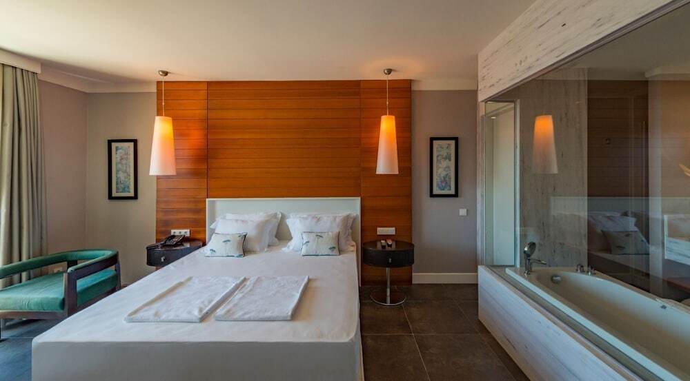 Тургутрейс: La Local Suites & Spa