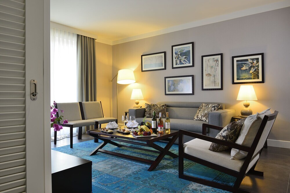 Тургутрейс: La Local Suites & Spa