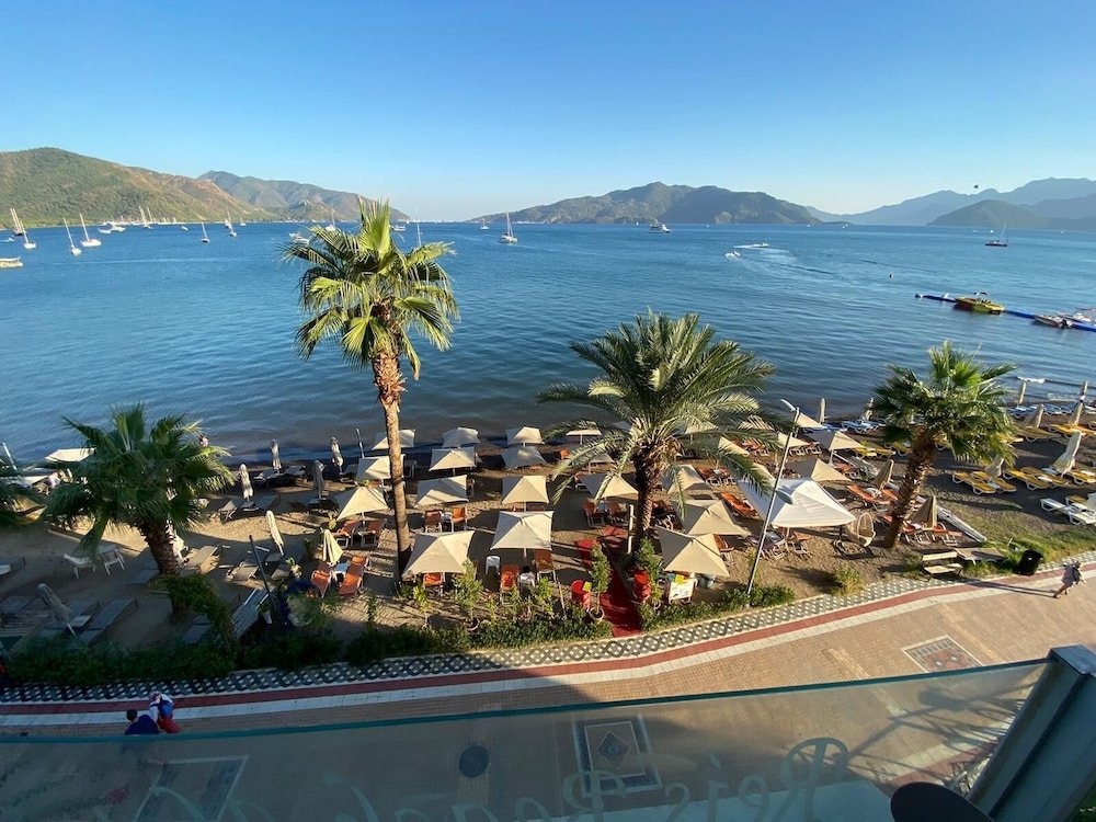 Мармарис: Reis Beach Hotel&Restaurant