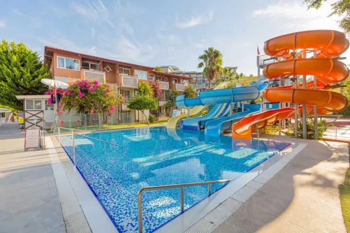 Окурджалар: Justiniano Club Alanya