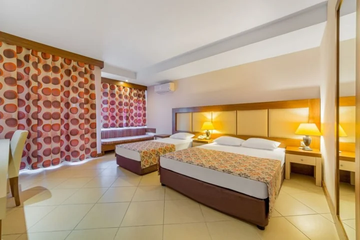 Окурджалар: Justiniano Club Alanya
