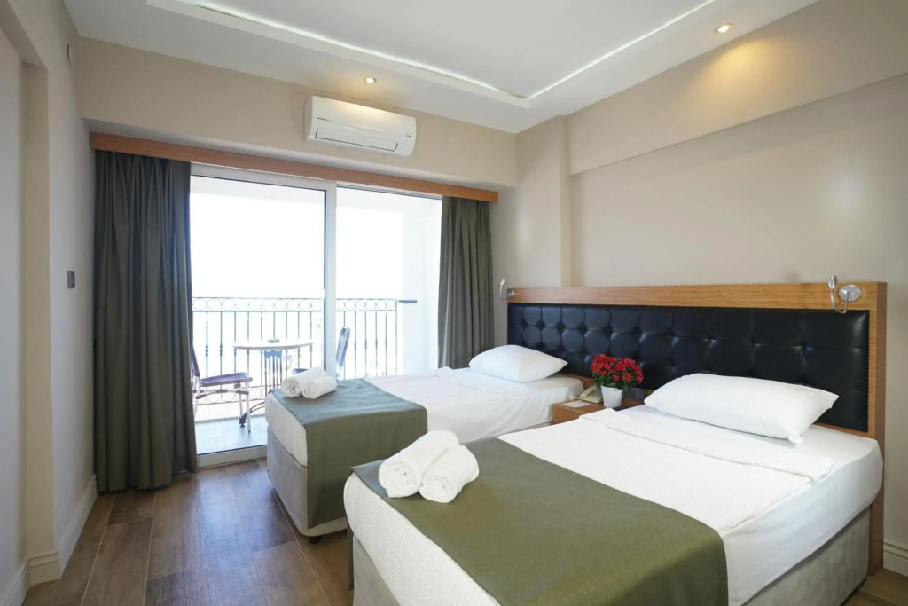 Мармарис: Aurasia Sea Side Hotel