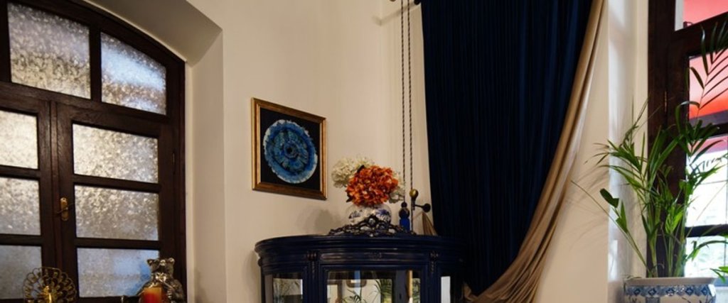 carousel image 1