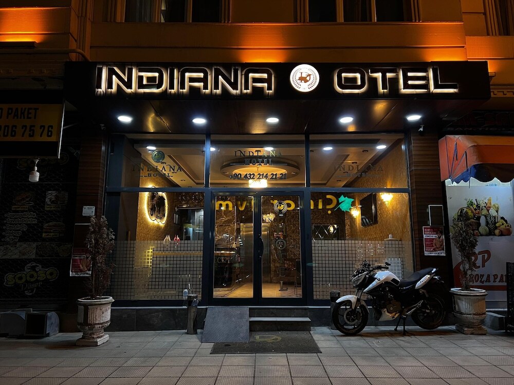 Ван: Отель inDiana