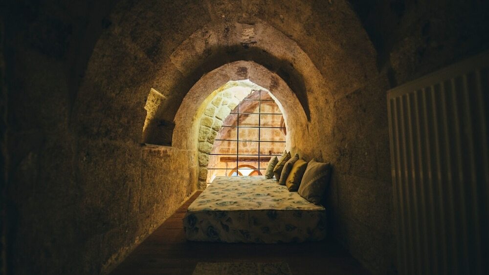 Ургуп: Cappadocia Old Houses