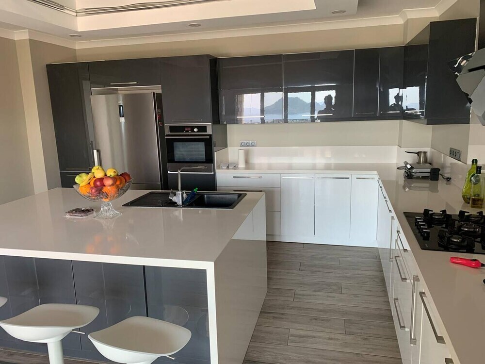 Тургутрейс: Bodrum - 5 Bedrooms Villa With Heated Pool
