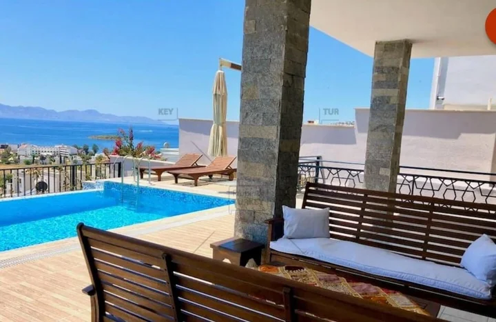 Тургутрейс: Bodrum - 5 Bedrooms Villa With Heated Pool