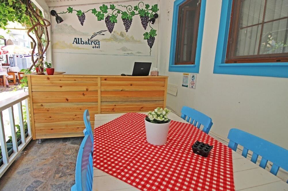 Бозджаада: Albatros Hotel