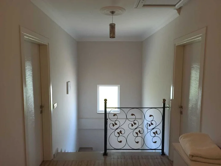 Дальян: Remarkable 4-bed Villa Tasgin 2 Pools