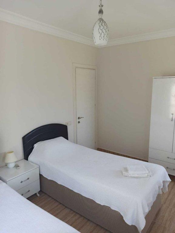 Дальян: Remarkable 4-bed Villa Tasgin 2 Pools