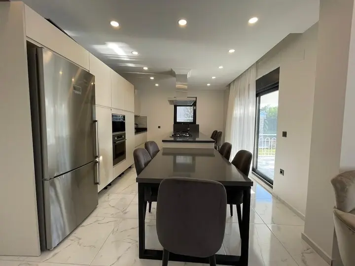 Дальян: Inviting 4-bed Villa Lina With lux Pool