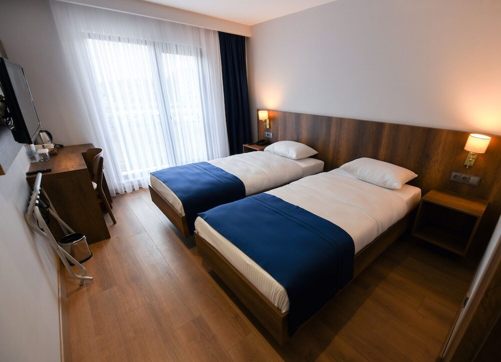 Орду: Ref Inn Hotel