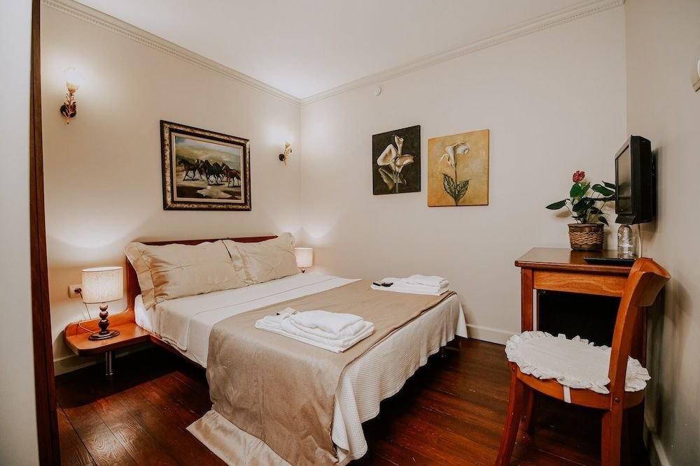 Бозджаада: Biz Otel