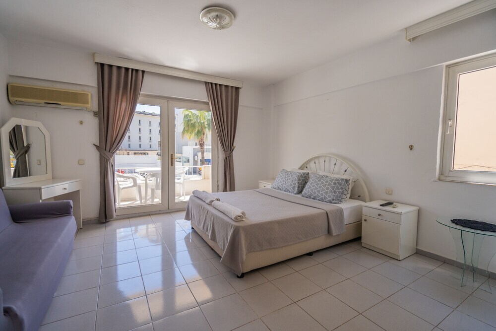 Мармарис: Göncü Apart Otel