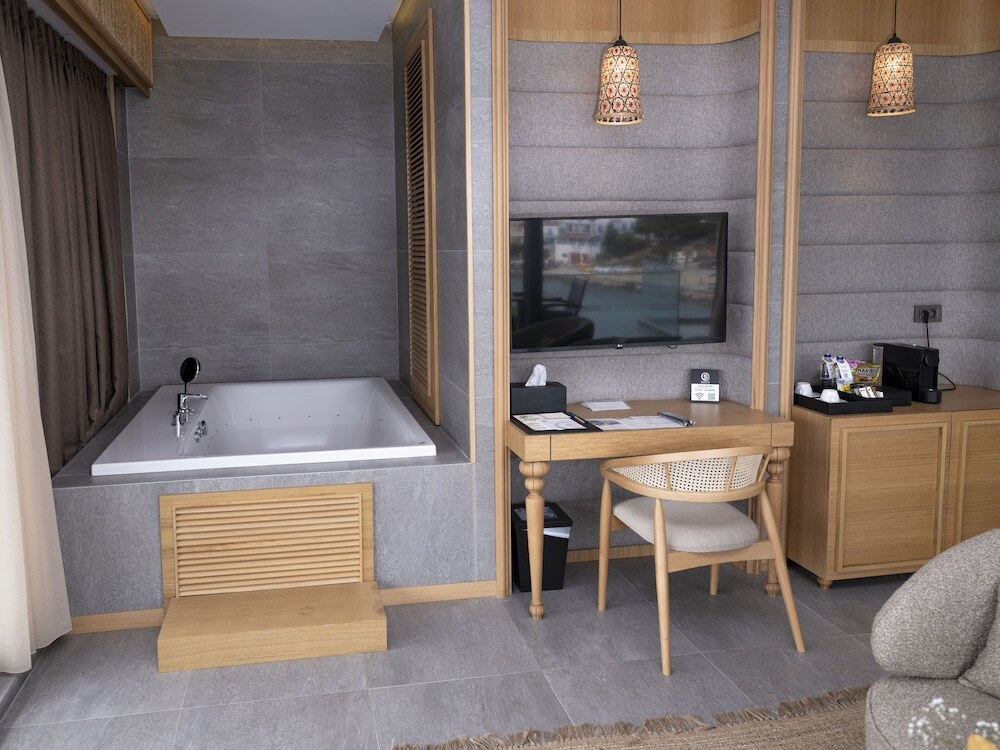 Чешме: Sa'Rezya Hotel