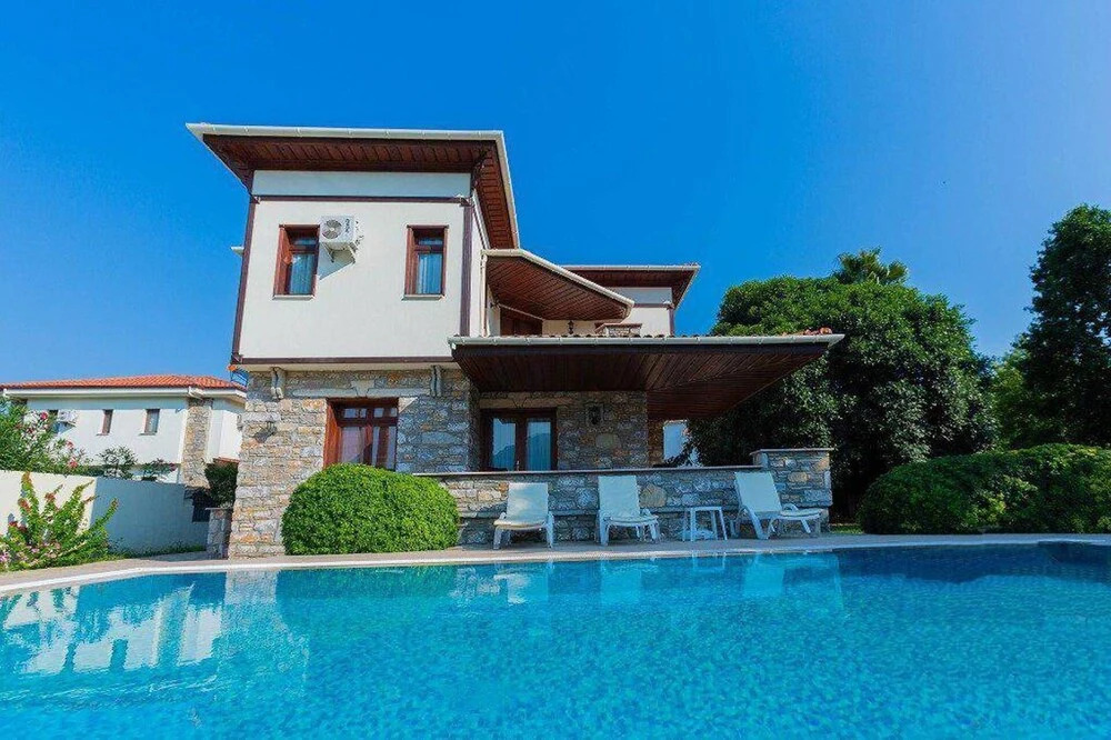 Дальян: Stunning 4-bed Villa Celik 4 Bedrooms all Ensuite