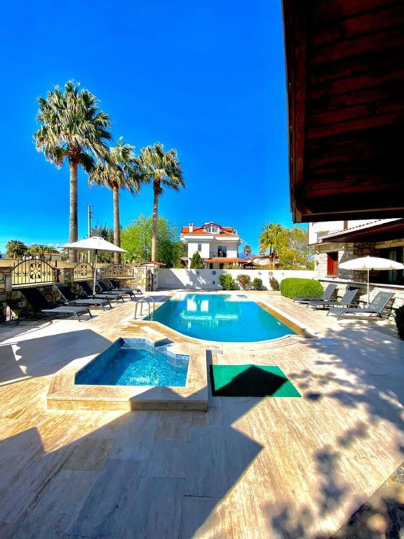 Дальян: Stunning 4-bed Villa Celik 4 Bedrooms all Ensuite