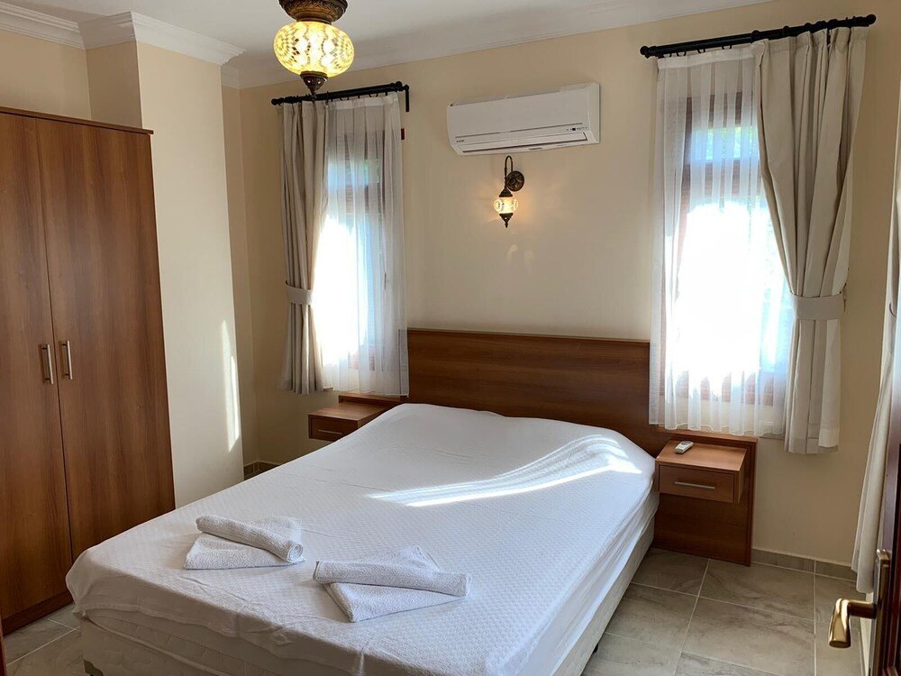 Дальян: Stunning 4-bed Villa Celik 4 Bedrooms all Ensuite
