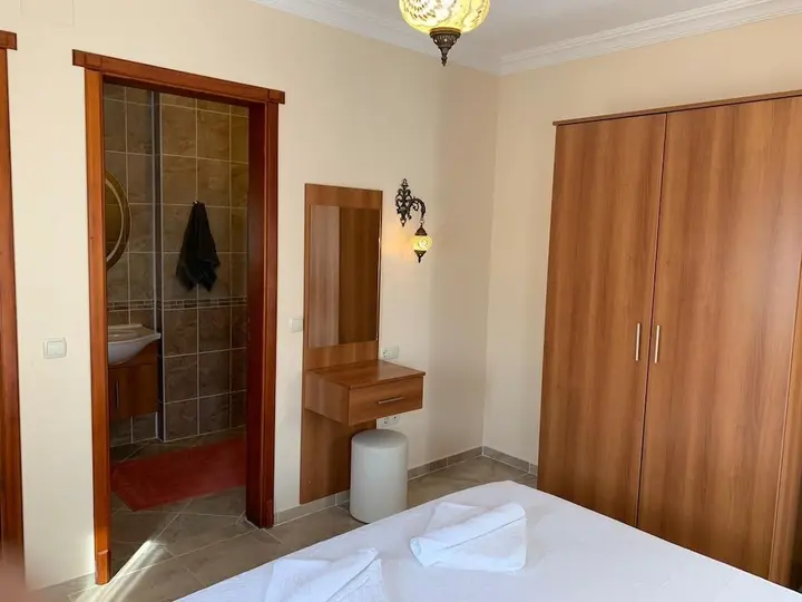 Дальян: Stunning 4-bed Villa Celik 4 Bedrooms all Ensuite