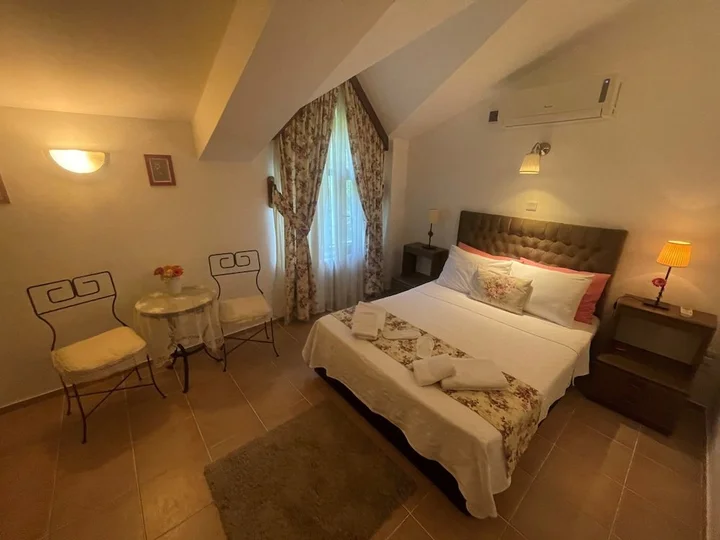 Сайл: Larin Otel