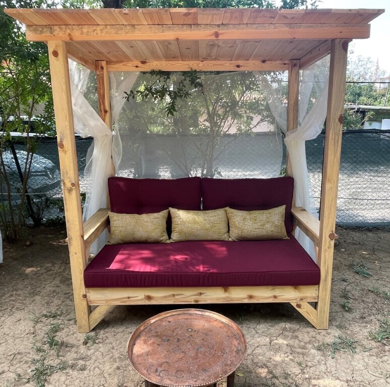 Сайл: Larin Otel