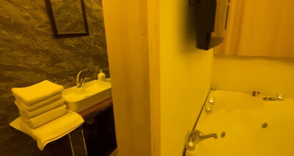 Сайл: Larin Otel
