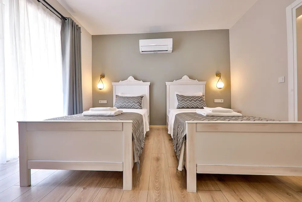 Каш: Lora Kas Otel