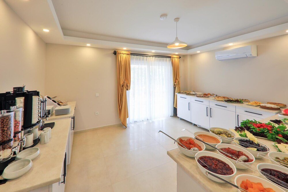 Каш: Lora Kas Otel